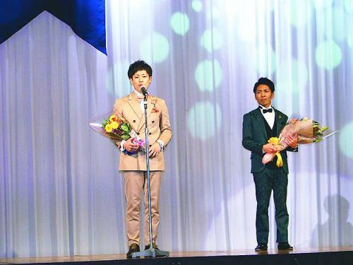 上半期ＭＶＰの門脇純一氏（写真左）と下半期ＭＶＰの坂井大地氏